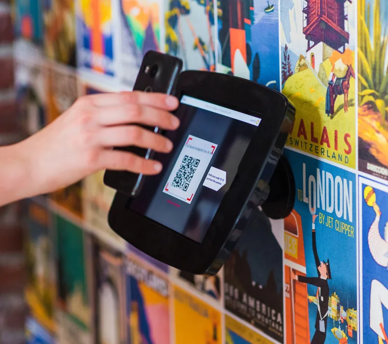 T-04 In-store digital signage example image